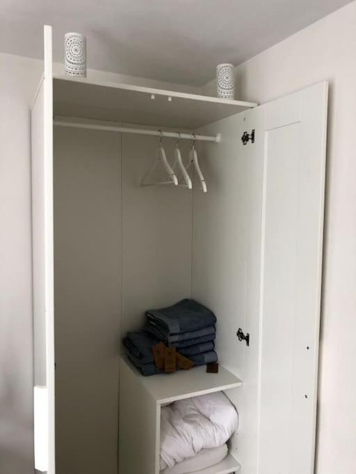 Prachtig Guesthouse Aan Het Water Алмере Екстериор снимка