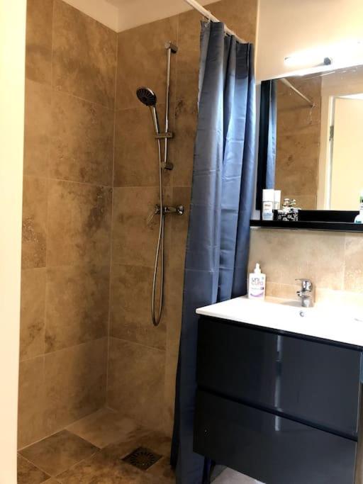 Prachtig Guesthouse Aan Het Water Алмере Екстериор снимка